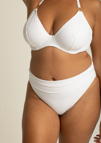 Fuller Bust Boudoir Beach White Underwired Padded Triangle Bikini Top, –  Miss Mandalay